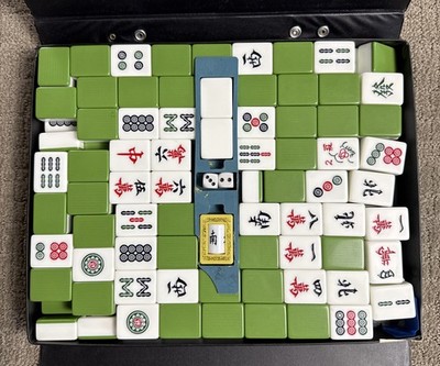 Vintage Mahjong Tile Set In Carry Case Wei Cheng 144 Tiles Green White