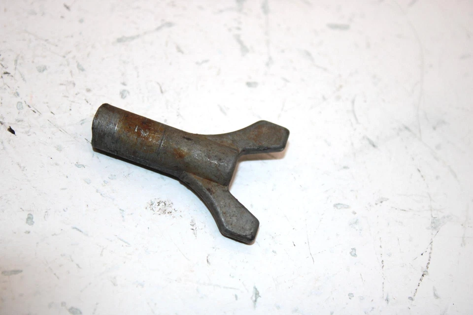 87 Kawasaki Bayou 185 Klf185a OEM tuerca de freno trasero 92015-1497 AK13 Foto 3 de 4