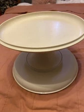 Tupperware "Serve It All" Cake Chips Dip Snacks Fruit Veggies 3 Pc Pedestal Set,