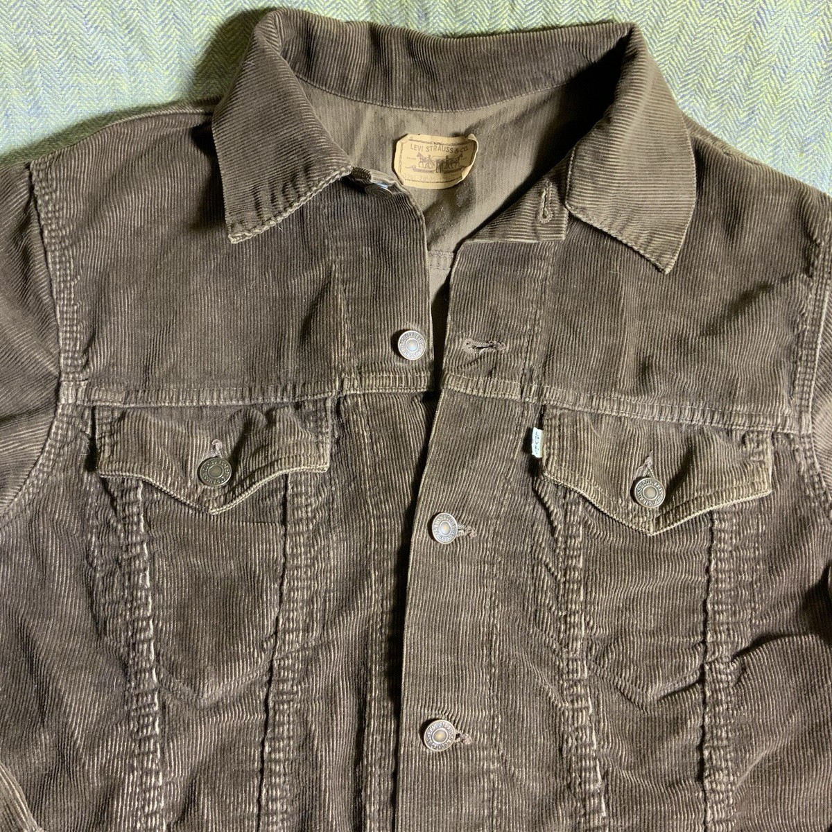 Small 38-40 Sexy Vintage Levis Corduroy Trucker Jacket in