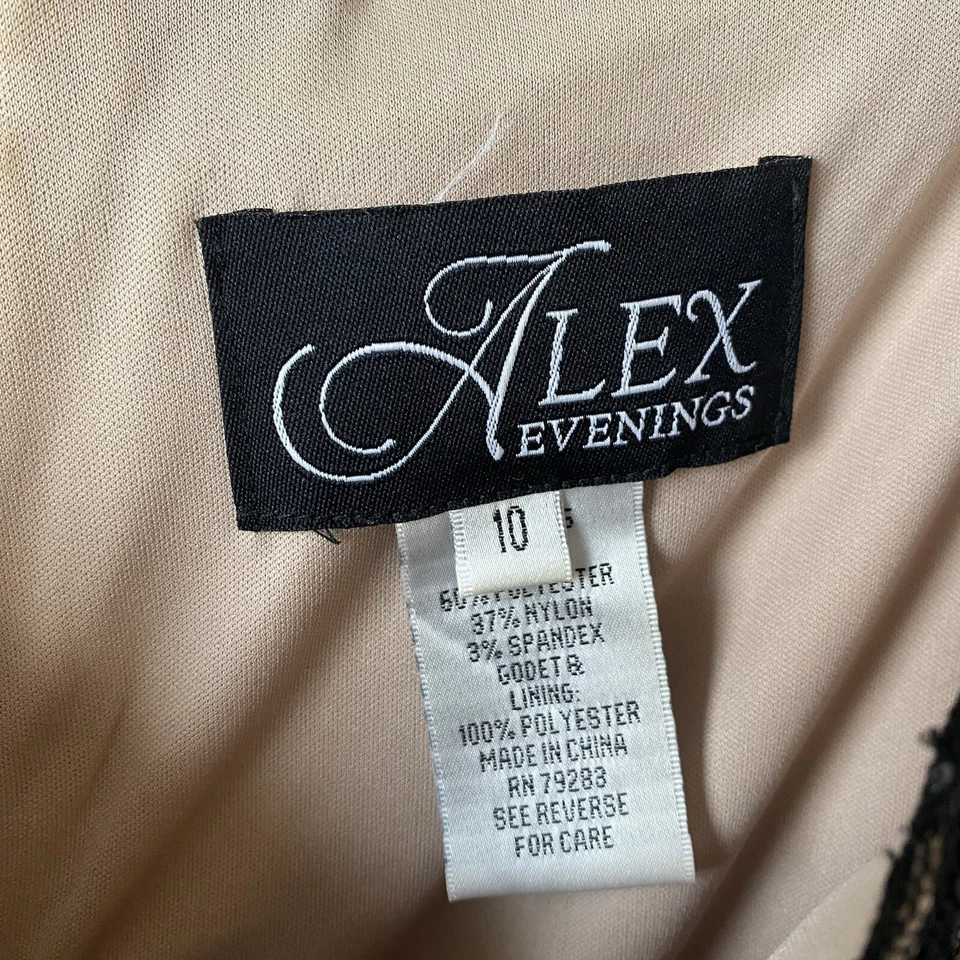 Alex Evenings Sequined Lace Mermaid Gown Black Nude 10 - Imagem 3 de 4