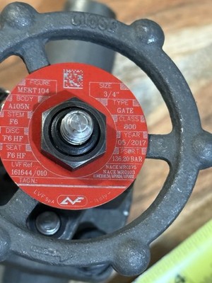 LVF Forged Steel 3/4 Inch NPT Class 800 Gate Valve Extended Body Bolted Bonnet