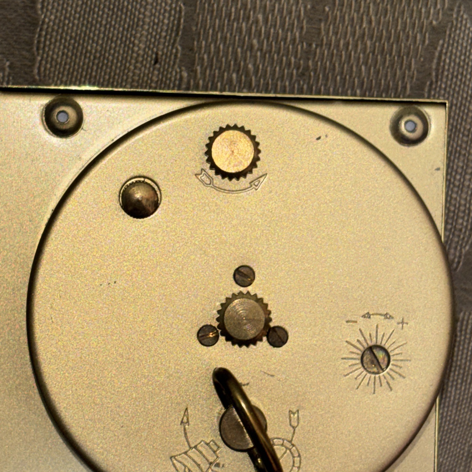 K345 Vintage Seth Thomas Travel Clock