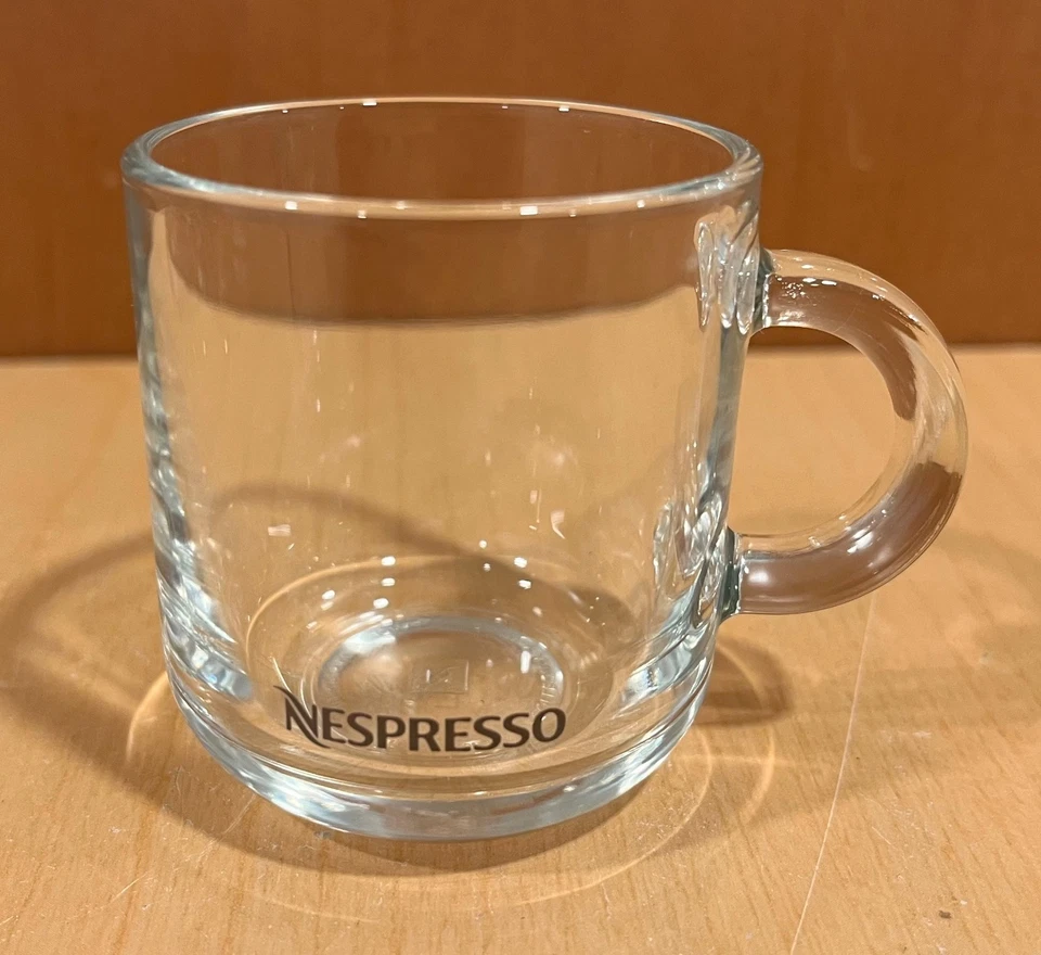 Набор из 4 прозрачных стеклянных чашек Nespresso Demitasse с ручками с фирменным кафе - Изображение 2 из 4