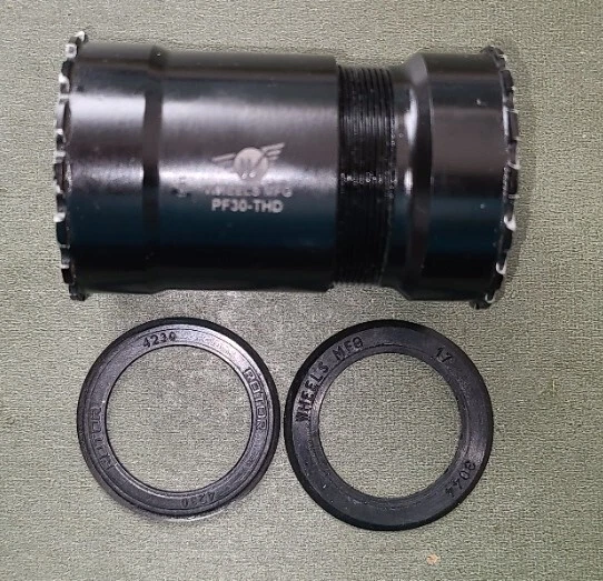 Wheels Manufacturing PF30 THD Bottom Bracket Angular Contact Ceramic Hybrid - Image 4 of 4