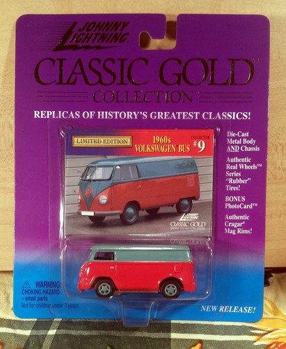 Johnny Lightning Classic Gold 1960's Volkswagen Bus Card #3 in Two Tone VW VAN - Picture 2 of 2