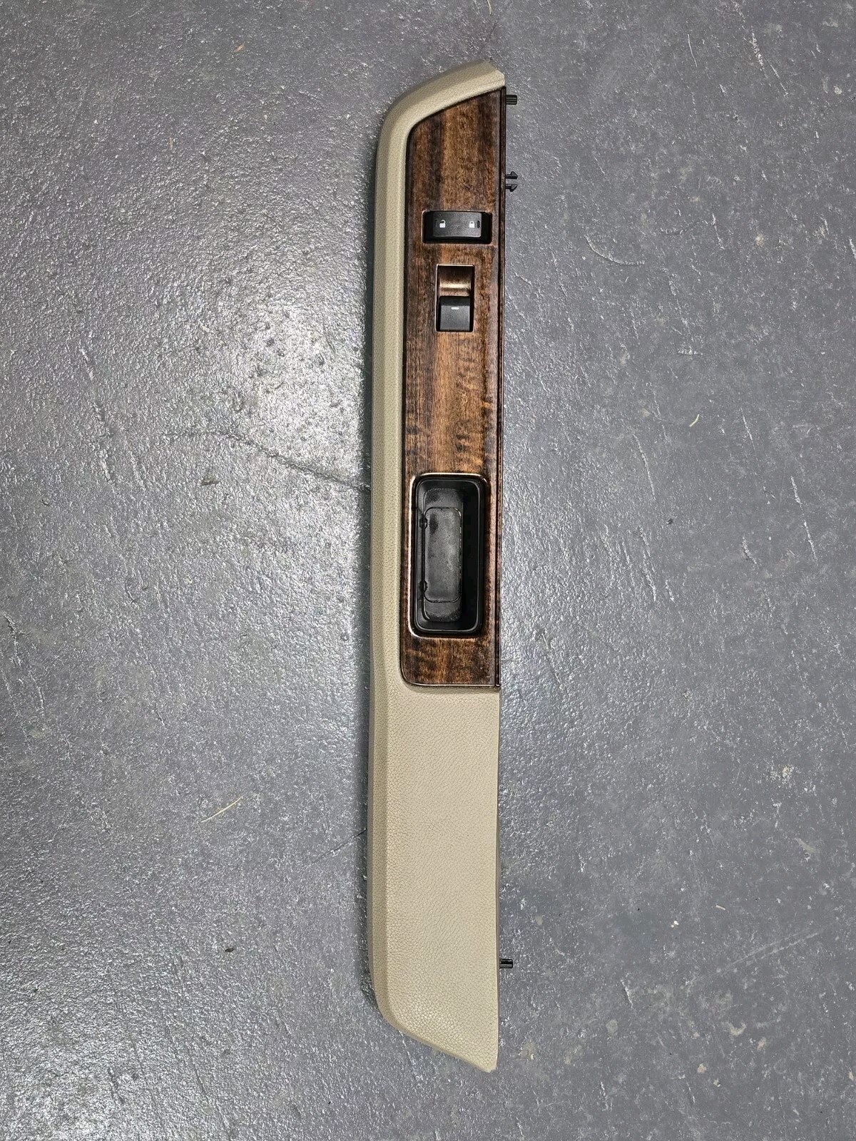 Picture 1 of 3
