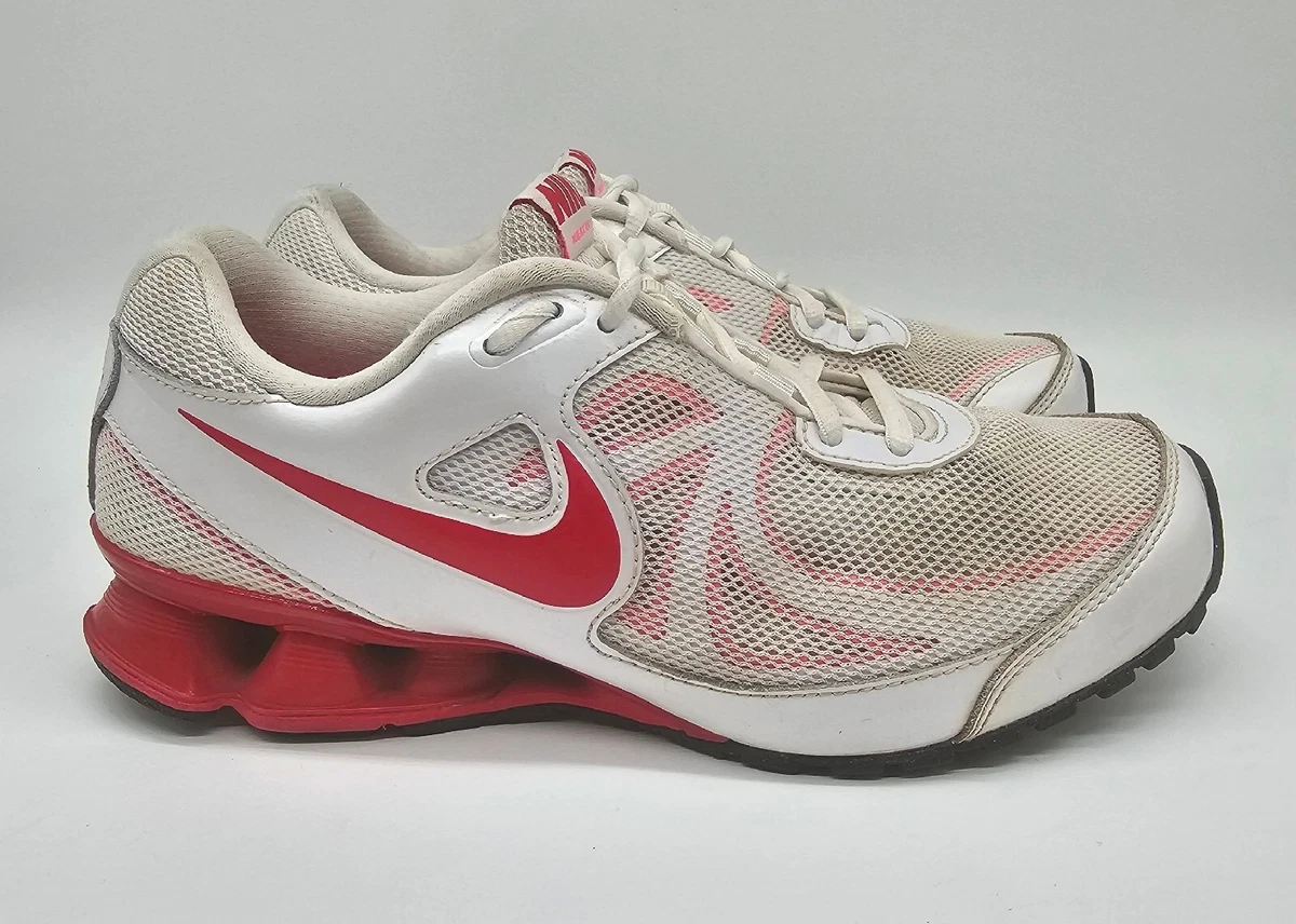 Nike Reax Run 7 Women s Size 8 White Red Athletic Shoes Low Top 525755 101