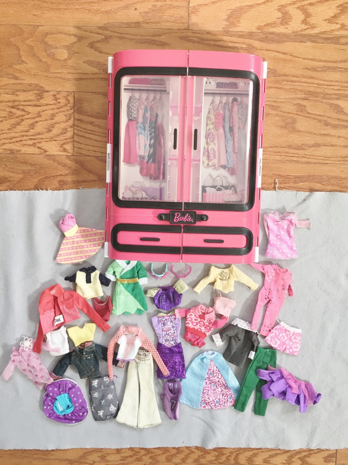Barbie Doll Closet Wardrobe Storage Case Mattel 2015 Pink Plastic & Lot Clothes