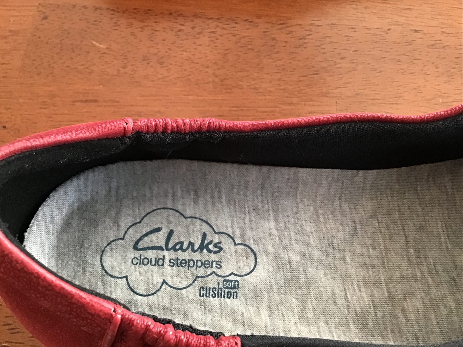 Ladies Clarks Cloudsteppers Casual Shoes Cranberry Color Size 9 eBay