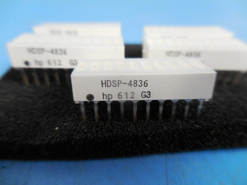 HP HDSP-4836 10-Segment Green (x 2), Red (x 4), Yellow (x 4) LED Bar Graph Array - Image 3 of 3