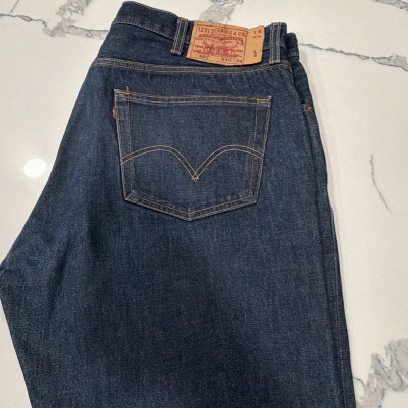 Levi’s Men’s Blue Dark Wash Denim Jeans Straight Regular Fit Mid Rise Button