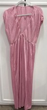 Vintage Donna Richards for Gillian  OMalley pink nightgown size M Made In USA