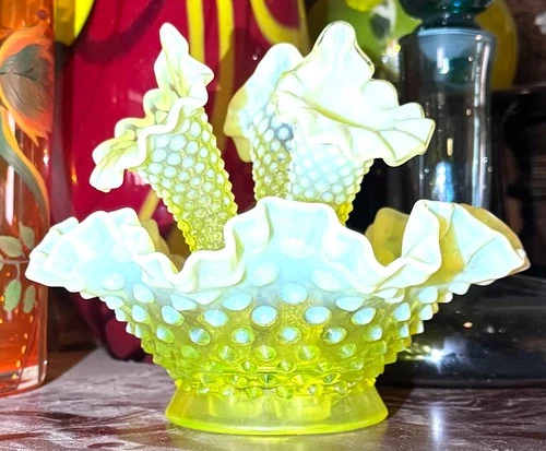 ANTIQUE FENTON VASELINE HOBNAIL TOPAZ OPALESCENT ART GLASS FLOWER EPERGNE VASE