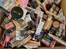 100 Piece Name Brand Mixed Makeup Wholesale CoverGirl, Maybelline, L'Oreal, Etc