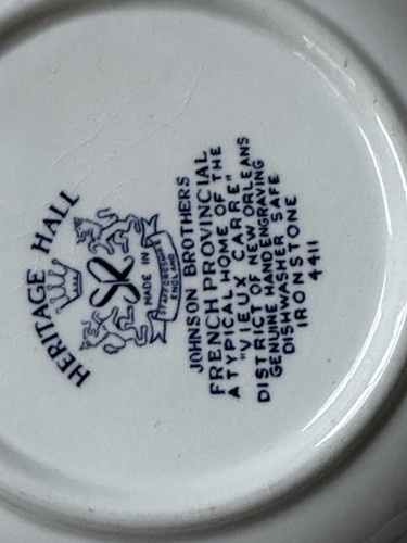 Johnson Brothers Heritage Hall French Provincial Covered Vegetable Bowl Blue - Picture 10 of 13