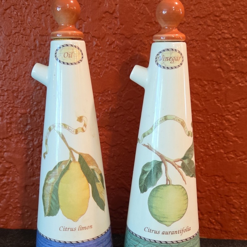 Wedgwood Sarah's Garden Ceramic 2pc Oil & Vinegar Cruet