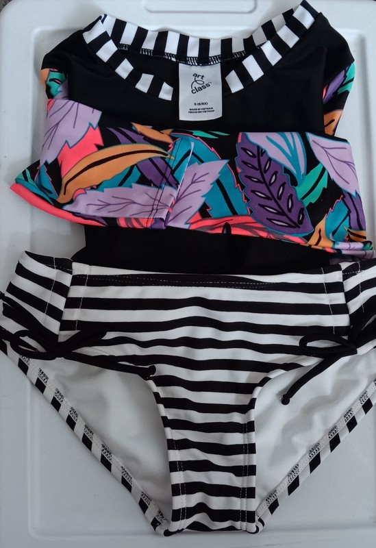 Art Class 2 Piece Rash Guard & Bottoms Girls Size S (6/6X) Mint Condition