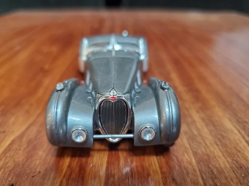 Spark Models 1937 Bugatti 57S Roadster 1:43 Scale (Please Read) - Image 3 of 4