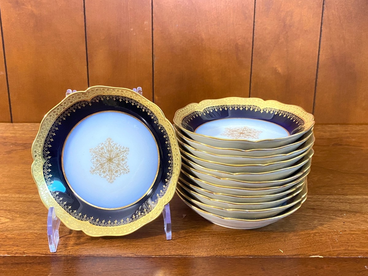 Limoges Wm. Guérin & Co. Dinner Service for 12, 62 Pcs, Cobalt
