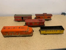 Marx Tin Litho O Scale 4 train cars 1 Lionel