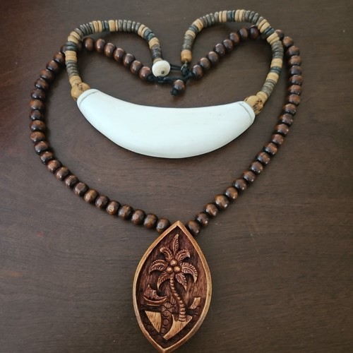 Rare Giant Clam Sinahi And Wood Bead Neclace + Wood Carved Guam ...