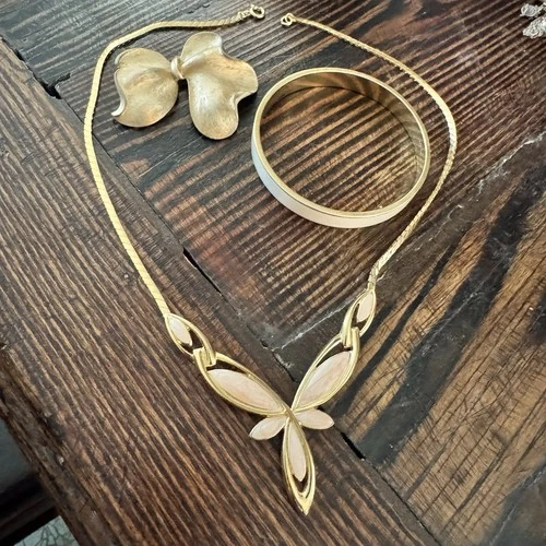 Lot Of 3 Crown Trifari PCs-V Design Necklace, Enamel Bangle & Bow Pin Gold Tone