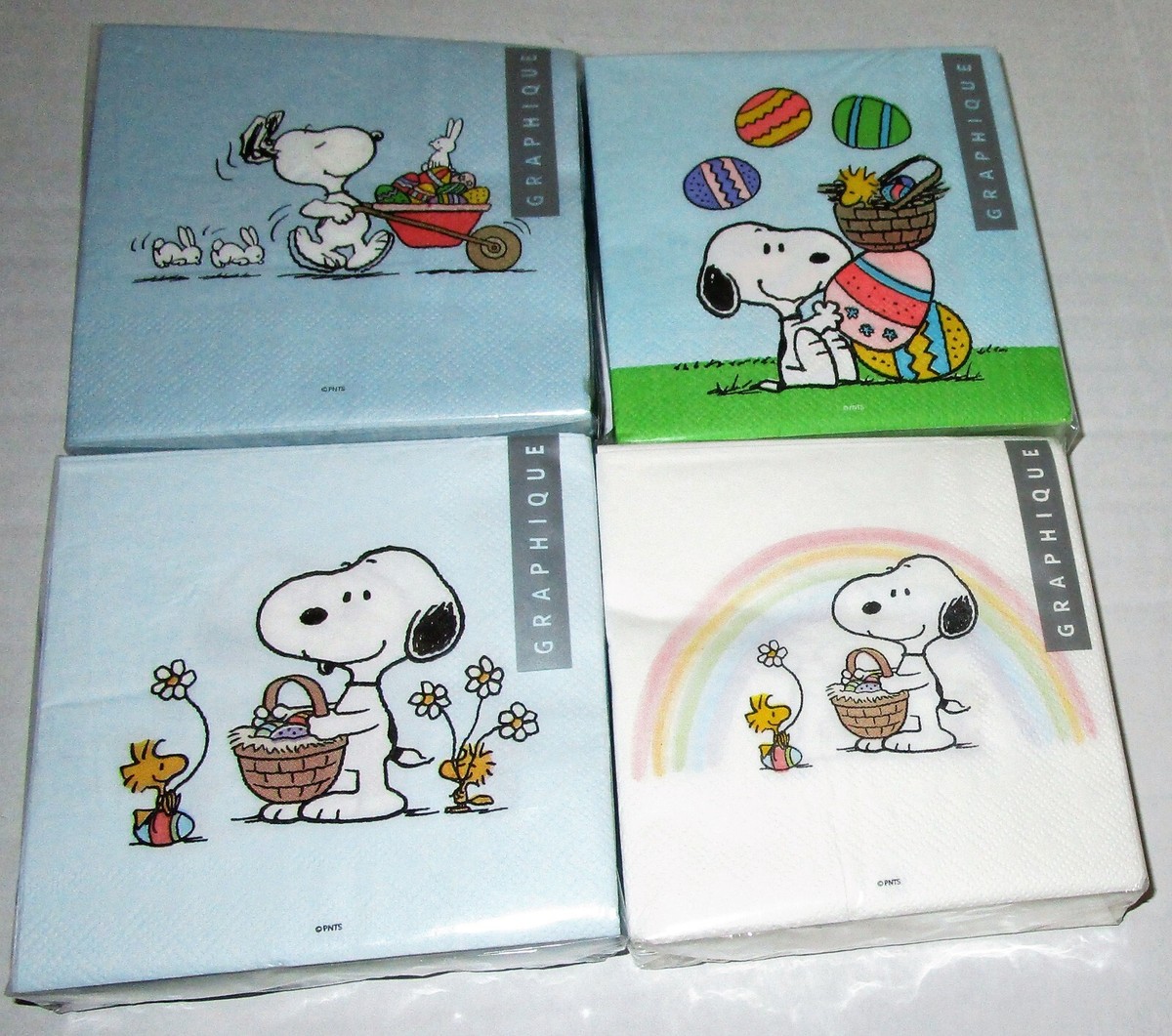 Peanuts Party Napkins By American Greetings - Charlie Brown & Snoopy Luncheon Napkins (16 Count)