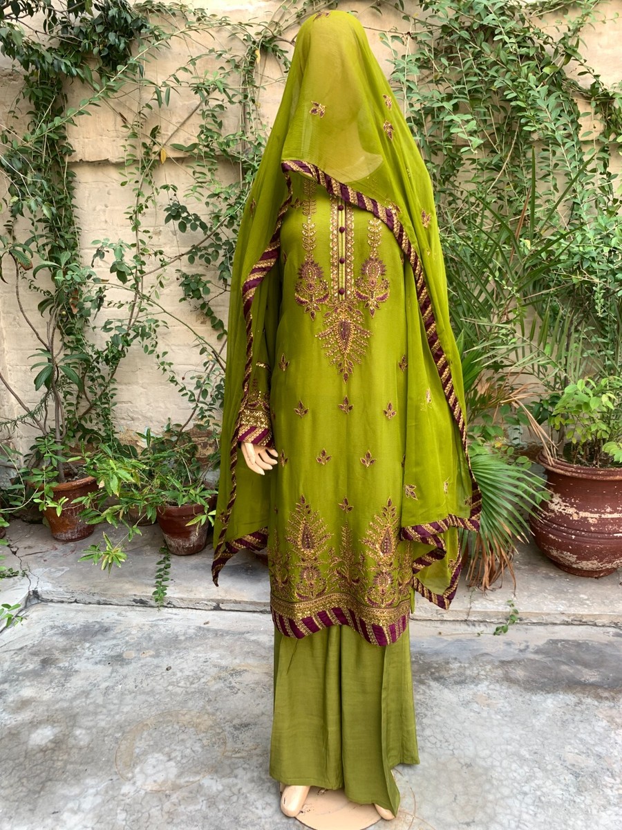 slim fit dress slacks Pakistani Dress Green Chikan Lawn main image 0