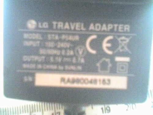 LG TRAVEL ADAPTOR STA-P54UR Power Supply Adapter 100-240V 50/60Hz 5.1V 700mA - M - 第 2/3 張圖片