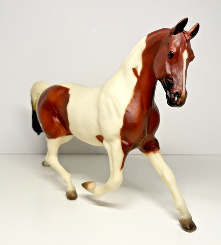 Breyer Horse Misty's Twilight Chestnut Tobiano #470 - Picture 4 of 18