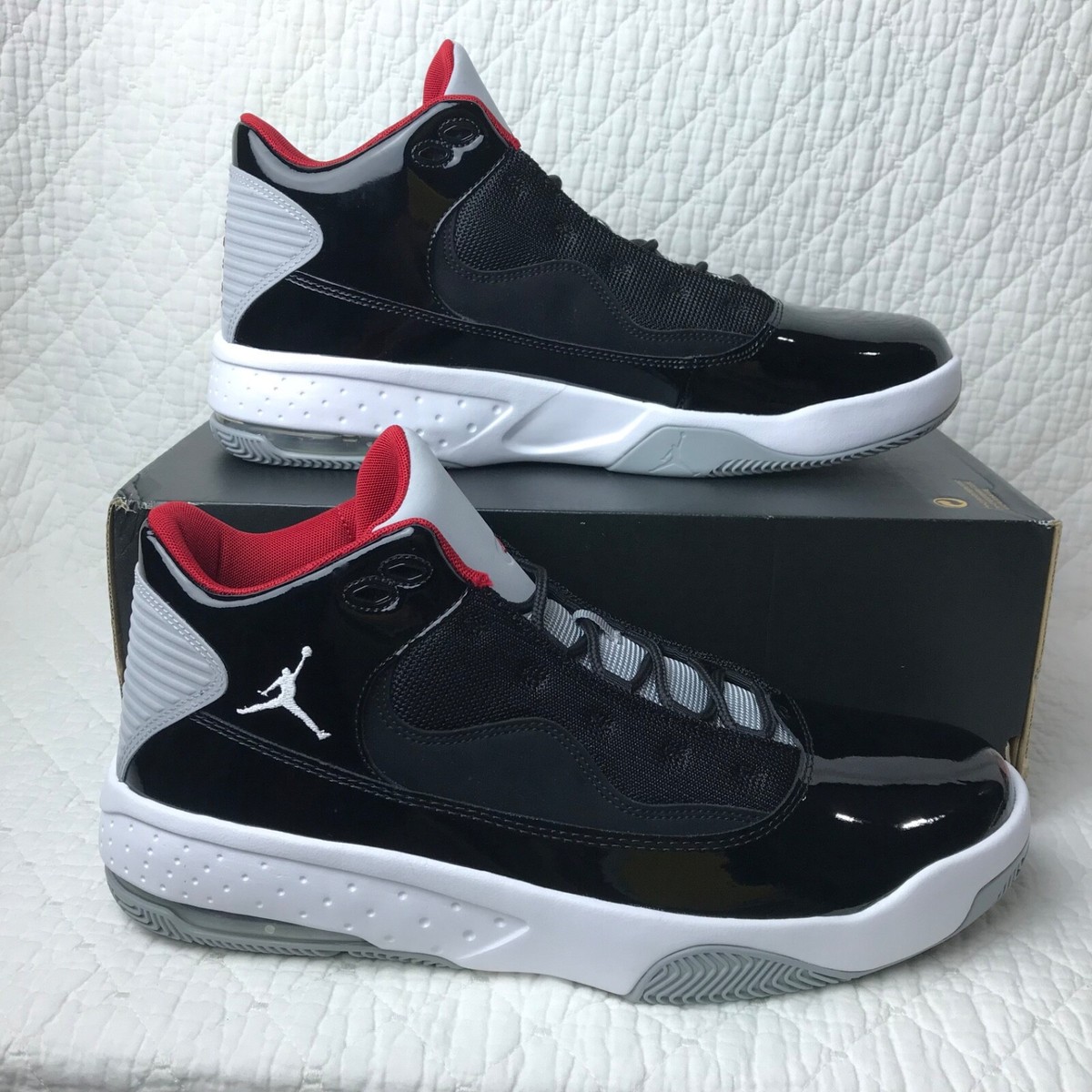 Nike Air Jordan Max Aura 2 Shoes Men's SZ 12 Black/Gym Red