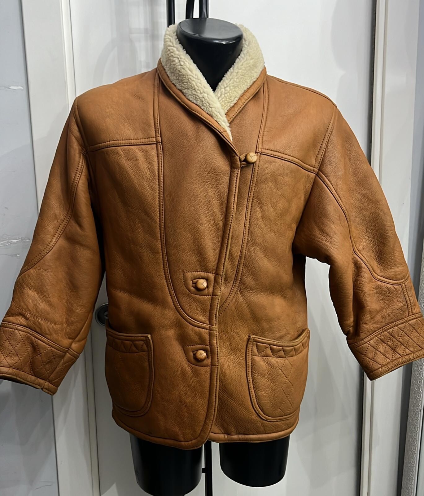 Shearling Cuir de Mouton D'Occassion Pre-owned Femme Taille 42 Brun XYM486L