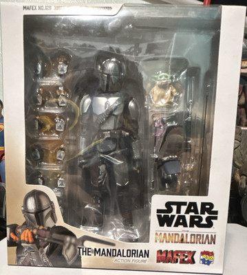 Medicom Toy MAFEX No.129 Star Wars The Mandalorian & Grogu Action