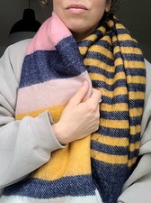 H&M oversize XXL Schal gestreift Streifen bunt blau rosa senfgelb blogger zara