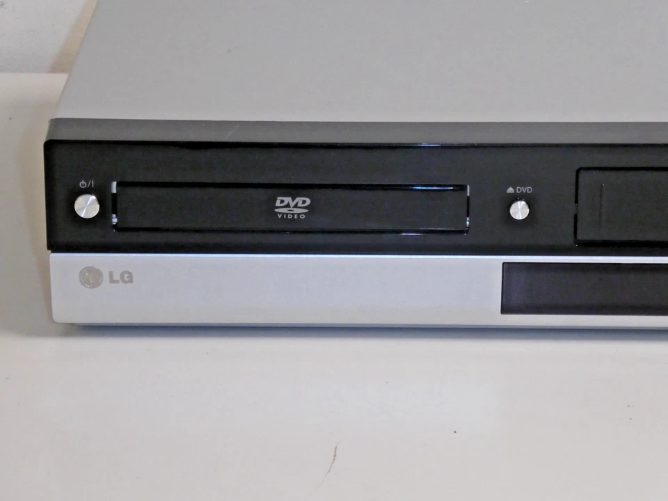 LG V190 DVD-Player / VHS-Videorecorder, 2 Jahre Garantie - Bild 2 von 4