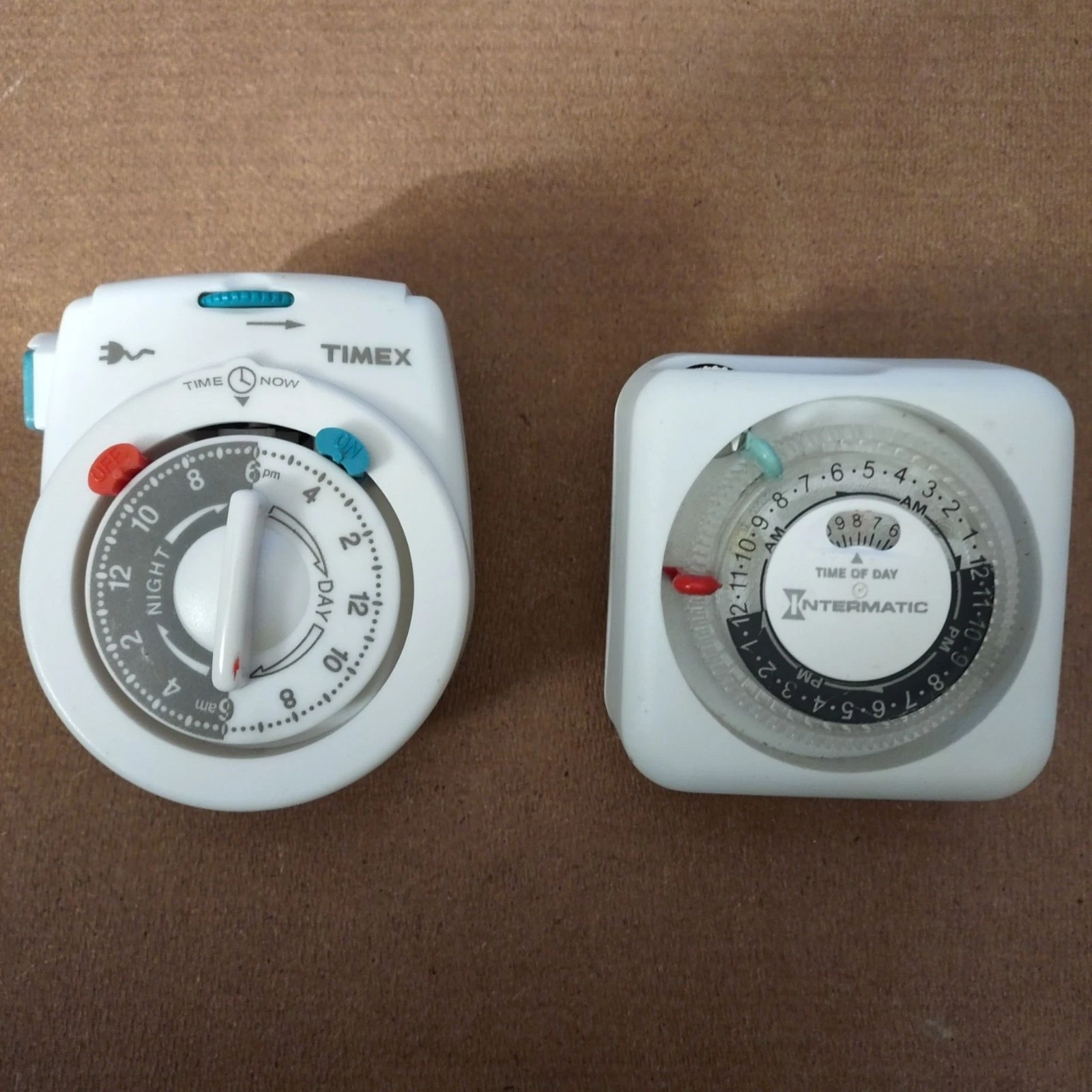 Timex & Intermatic Plug-In Mechanical Outlet Timers 24-Hour Programmable Indoor