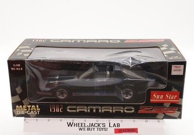 SunStar1/18 1982シボレーカマロZ28ダイキャストモデル箱付き 1982 Chevrolet Camaro Z28 Sun Star 1/18 Scale Die-Cast Car | eBay