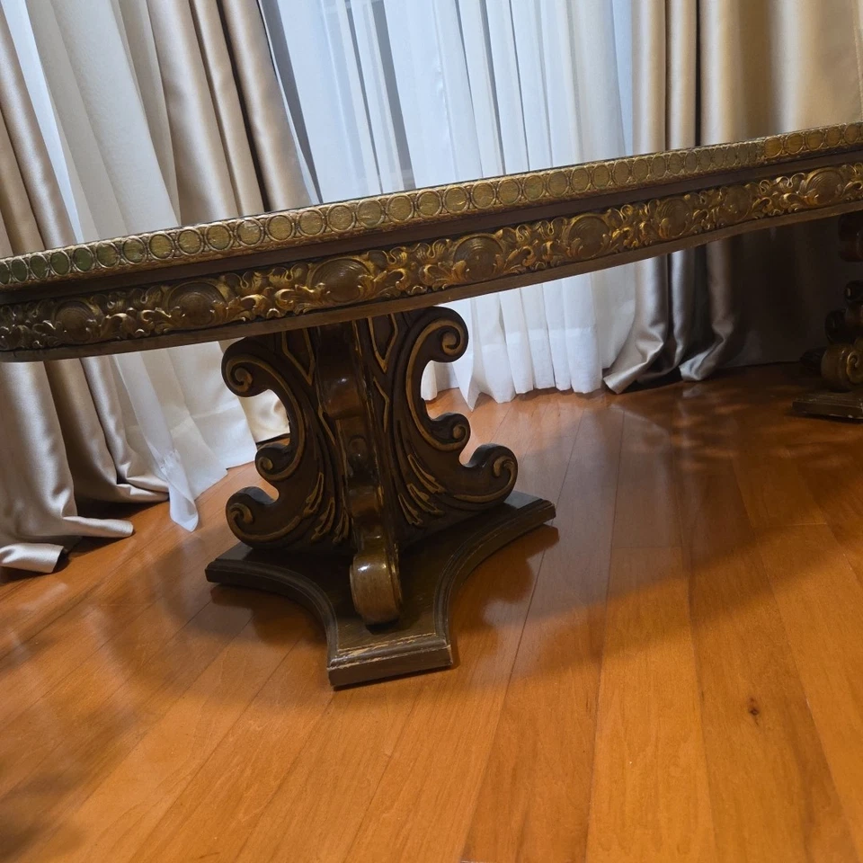 Magnífica mesa de centro dorada pintada a mano francesa de 64 pulgadas para riñón rara de 1970 Foto 3 de 4