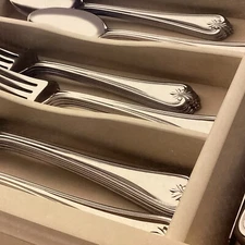 Lenox Stainless BUTLER'S GOURMET  20 Piece Service for 4 Unused Flatware China