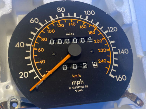 Mercedes Benz W124 Speedometer New OEM VDO 124 542 09 06 - Foto 3 di 5