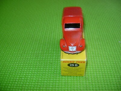 DINKY TOYS 25D/562 - Citroën 2CV fourgonnette incendie, dans