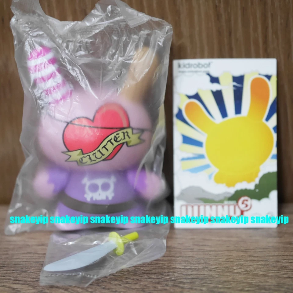 Kidrobot 3"Dunny 2008 Series 5 Clutter Magazine Pirate Vinyl Figure MIB - Image 2 of 3