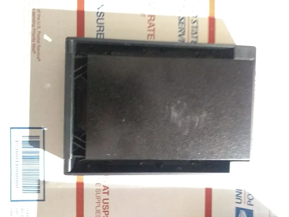 Vantec NexStar SE 2.5" to 3.5" SATA Hard Drive/SSD Converter - Image 2 of 4