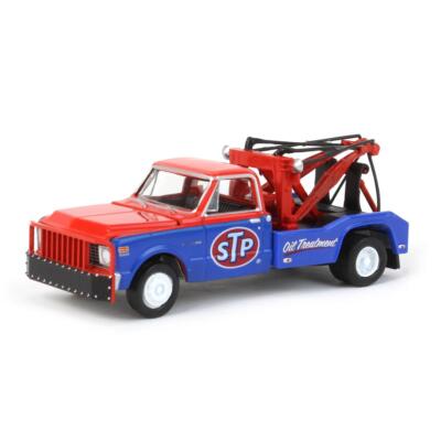 1/64 1971 Chevrolet C-30 Wrecker Tow Truck STP Oil Dually Drivers 11 46110-B