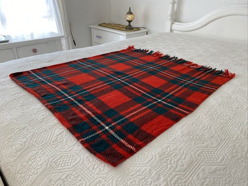 Small Stewart Tartan Check Wool Lap Blanket 75 cm x 90 cm Modified Christmas - Picture 3 of 11