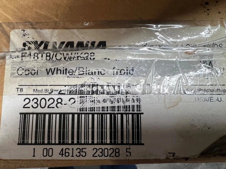 SYLVANIA 23028 F18T8CW/K28 (2 PACK )Fluorescent Light Bulb 4200K 28" COOL WHITE - Image 2 of 2