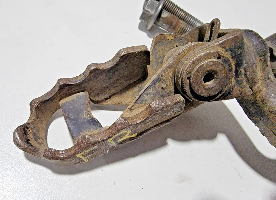 Soporte de peldaño de clavija derecha Honda XR350 XR350R 84 1984 Foto 4 de 4