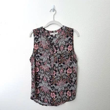 LOFT Size Medium M Gray Pink Paisley Print Split Neck Sleeveless Blouse Work