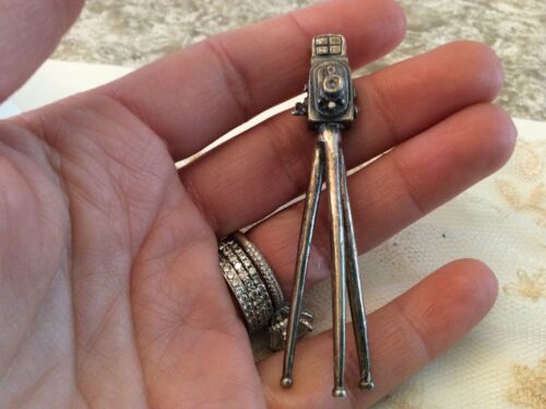 Vtg  Miniature sterling silver Camera Tripod Dollhouse Size 19 grams - Afbeelding 1 van 8